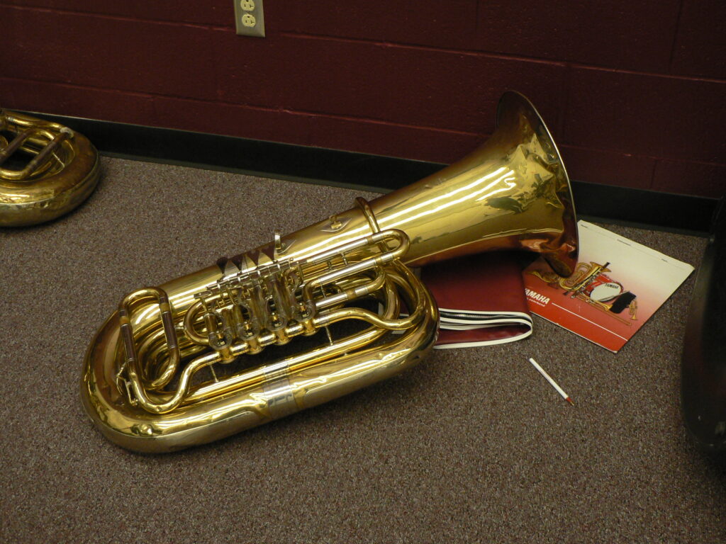 Alat Musik Tuba